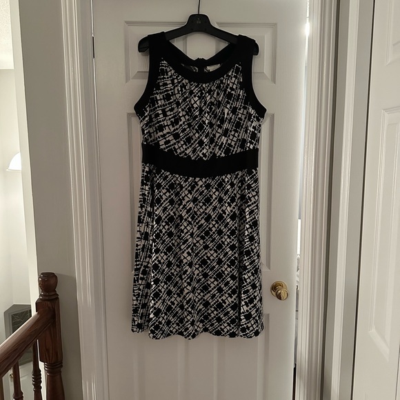 Laura Plus black and white dress - Picture 1 of 9